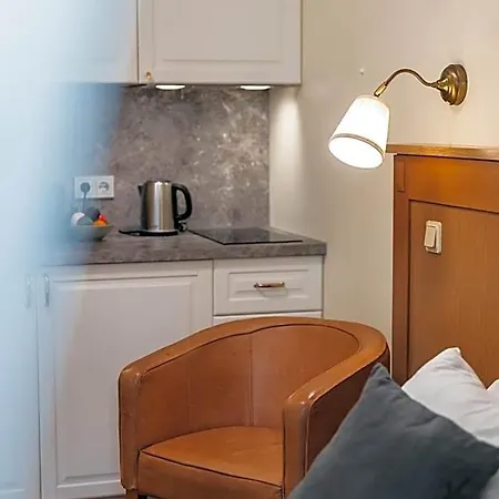 Cathedral Old Town 4*