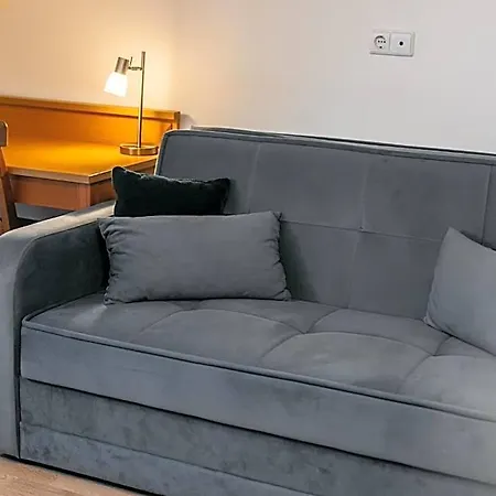 מלון Cathedral Old Town 4*