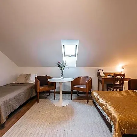 Cathedral Old Town 4*