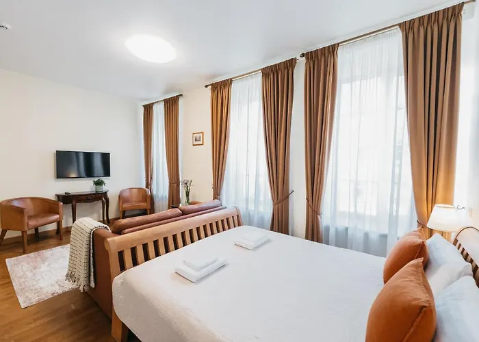 Cathedral Old Town Hotell 4*