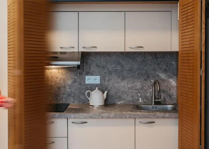 Cathedral Old Town 4*