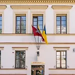 Cathedral Old Town 4*