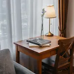 Cathedral Old Town 4*