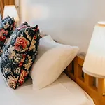 Cathedral Old Town 4*