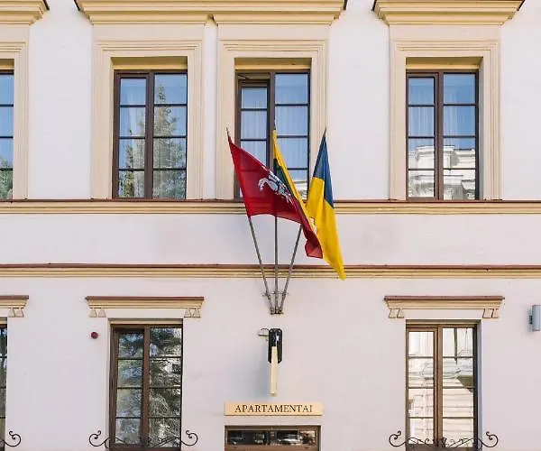 Cathedral Old Town 4*