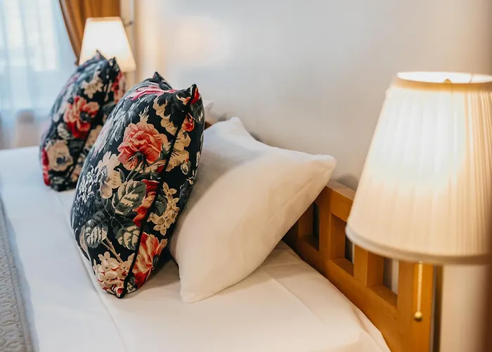 Cathedral Old Town 4*