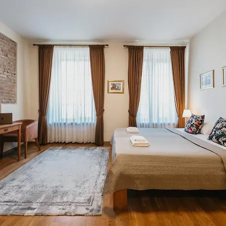 Hotell Cathedral Old Town *